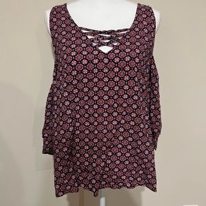 Arizona Jeans open shoulder tank